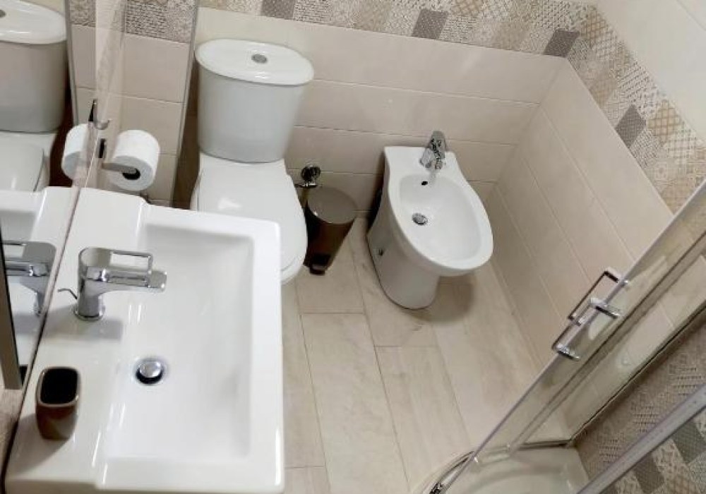 H4 - Group Suite